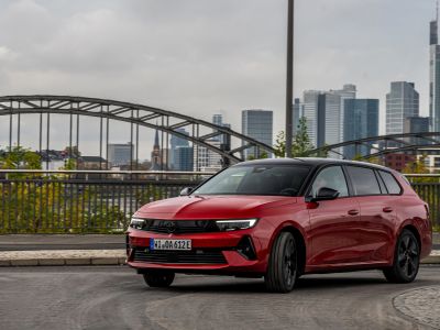 Vorschau: Ein Gespräch, ein E-Kombi und eine Haifischnase