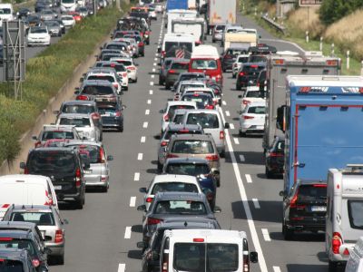 Stauprognose: Starker Rückreiseverkehr