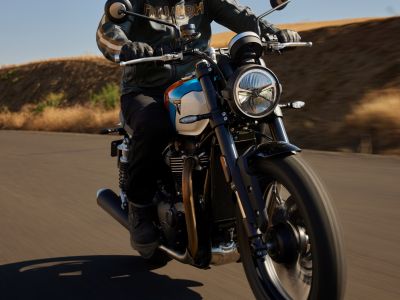 Triumph frischt die Speed Twin 900 auf