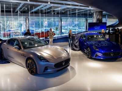 Im Zeichen des Dreizacks