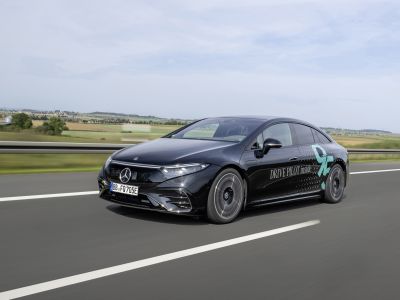 Mercedes-Benz darf jetzt mit bis zu 95 km/h automatisiert fahren