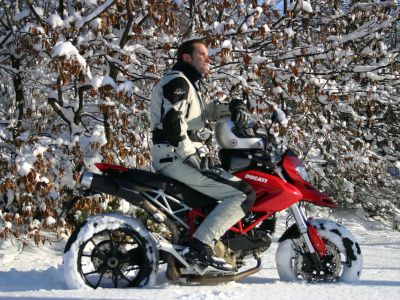 Wir haben da mal eine Frage (1): Winterreifenpflicht für Motorräder?
