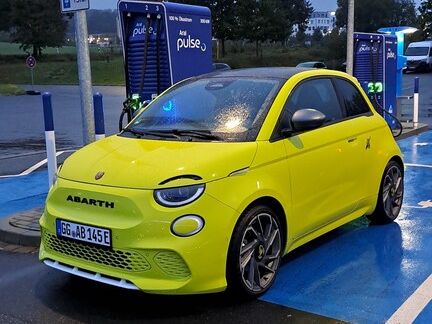 ADAC: Ad-hoc-Laden ist viel zu teuer - Bild 1