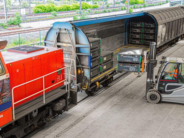 Batteriemodule reisen bei Audi mit der Bahn - Bild 1