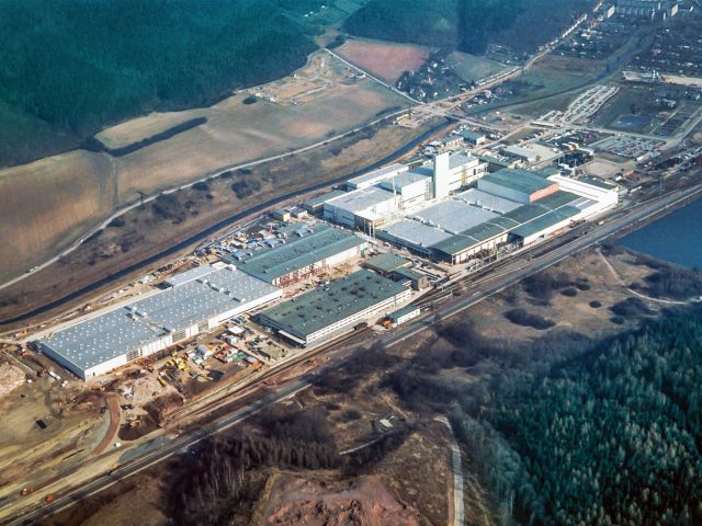 Opel setzt in Eisenach seit 30 Jahren eine lange Tradition fort - Bild 1