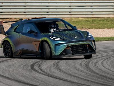 Fahrt im Curpa Urban Rebel Racing Concept: Vorbote