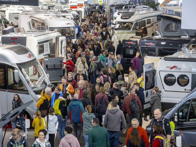 CMT 2023: Steigende Preise und lange Lieferzeiten schrecken Camper nicht - Bild 1