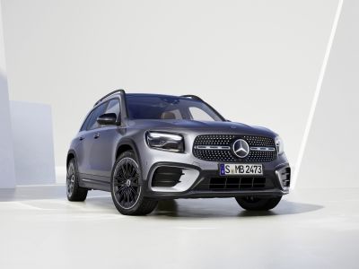 Mercedes-Benz wertet den GLB auf