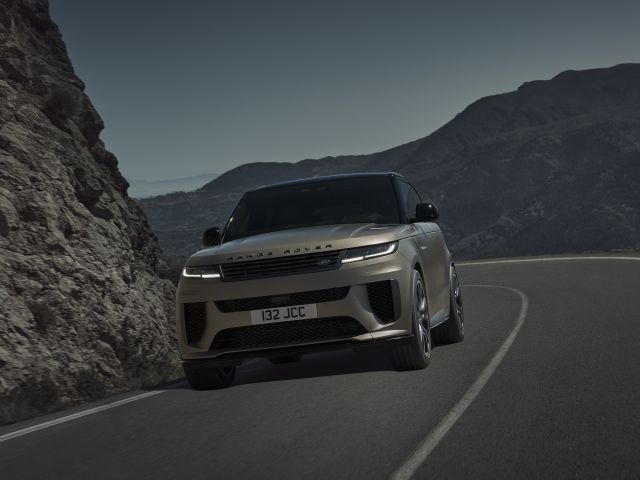 Range Rover hievt den Sport auf über 600 PS und unter vier Sekunden - Bild 1