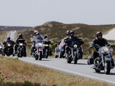 Sommer, Sonne, Sand und Meer – und Harley-Davidson