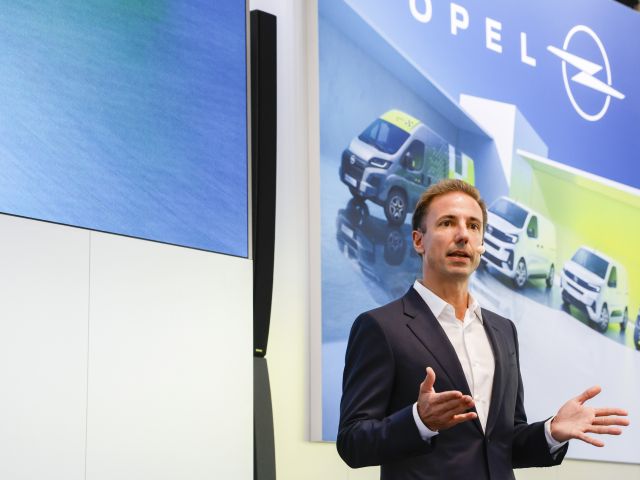 Interview Florian Huettl: „Wir werden die Vorgaben der EU erfüllen“ - Bild 1