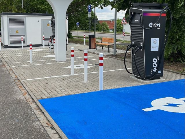 Neuer Eon-Ladestandort zeigt Belegung und aktuellen kWh-Preis - Bild 1