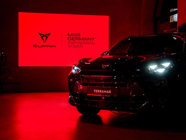 Cupra wirft einen etwas anderen Blick auf Miss Germany - Bild 1