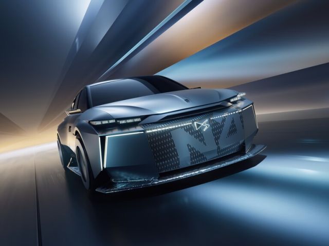 Brüssel 2026: Ein DS No. 4 nach dem Geschmack von Taylor Barnard  - Bild 1