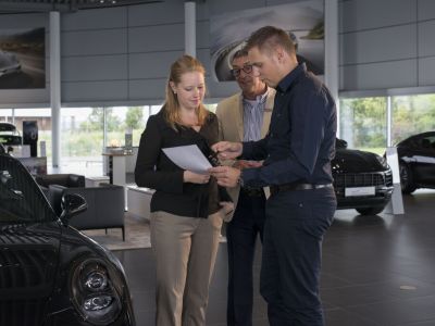 Warum das Autohaus unverzichtbar bleibt