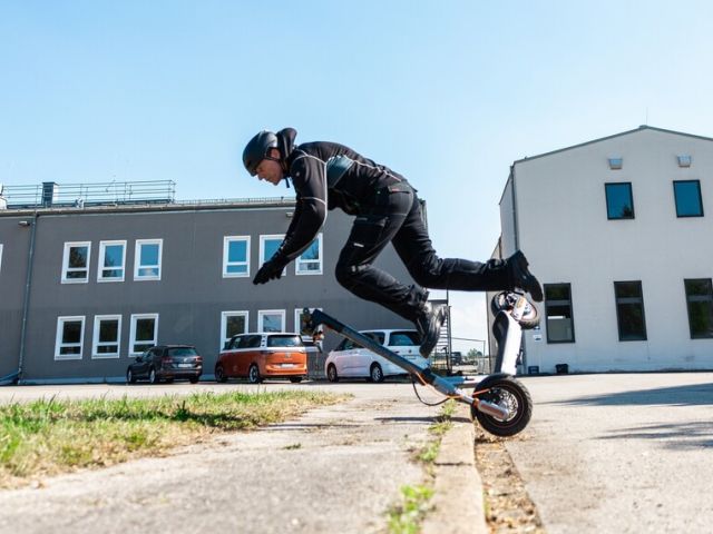 Unfallrisiko E-Scooter - Bild 1