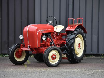 Enten und Traktoren und viel automobiler Hochadel 