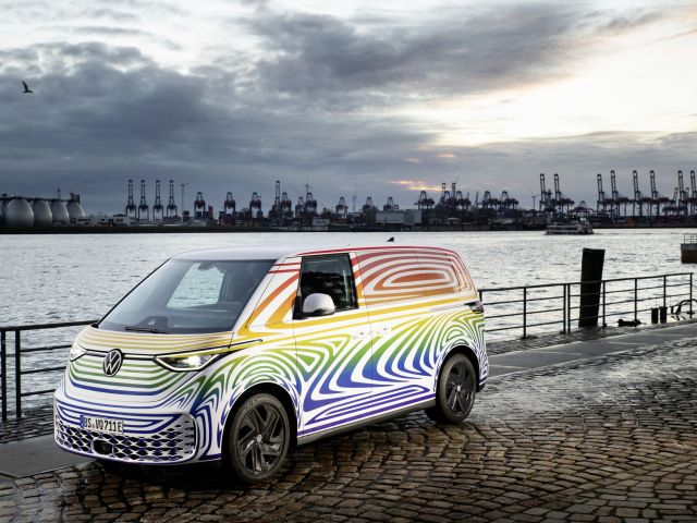 Fahrbericht VW ID Buzz: Noch leicht getarnt will er die Vielfalt feiern - Bild 1