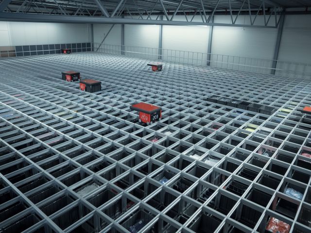 Mahle nimmt hochautomatisiertes Lager in Betrieb - Bild 1