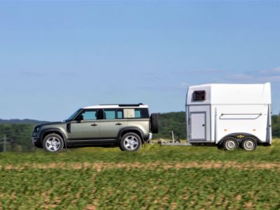 Neuer Land Rover Defender passt auch zum Luxus