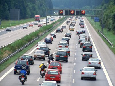 Stauprognose: Autofahrer brauchen Geduld